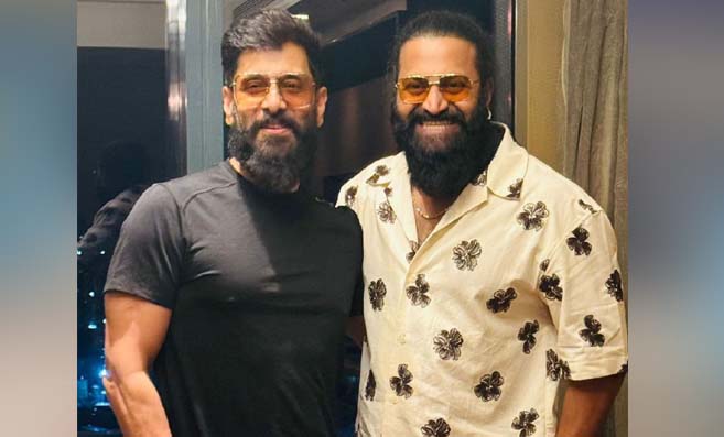 Chiyaan Vikram और Rishabh Shetty के बीच 'कांतारा' और 'तंगलान' का एक स्पेशल क्रॉसओवर!