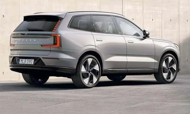 Volvo XC90 फेसलिफ्ट 4 सितंबर को होगी लॉन्च, इन कारों को देगी टक्कर! जानें क्या है खास